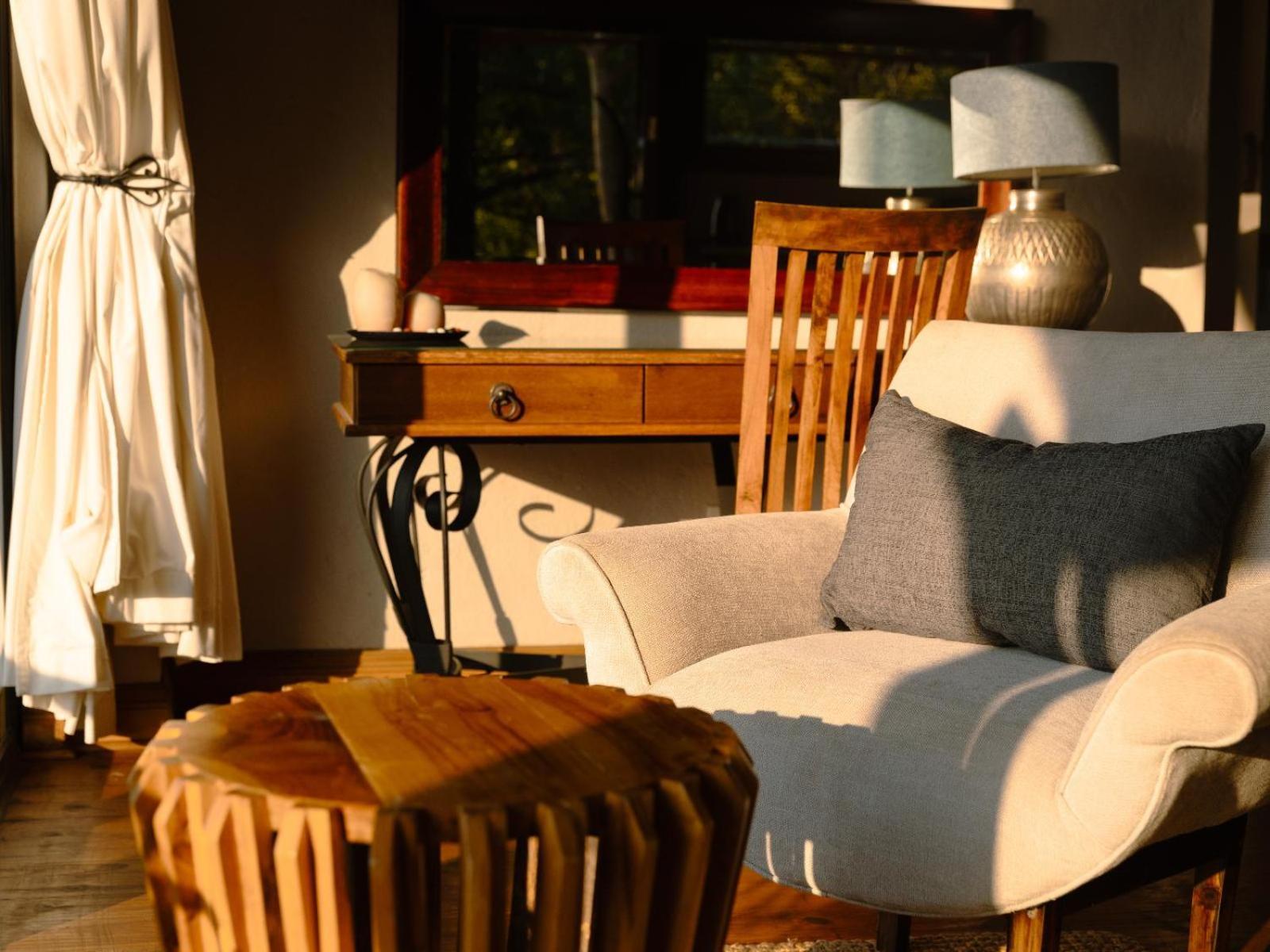Oluchi Lodge Guthrie Bilik gambar